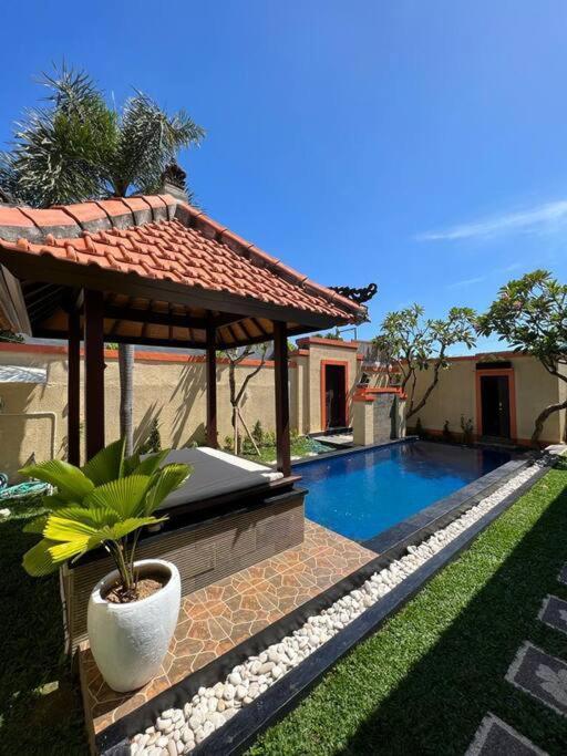 Villa Danielle Seminyak  Exterior photo